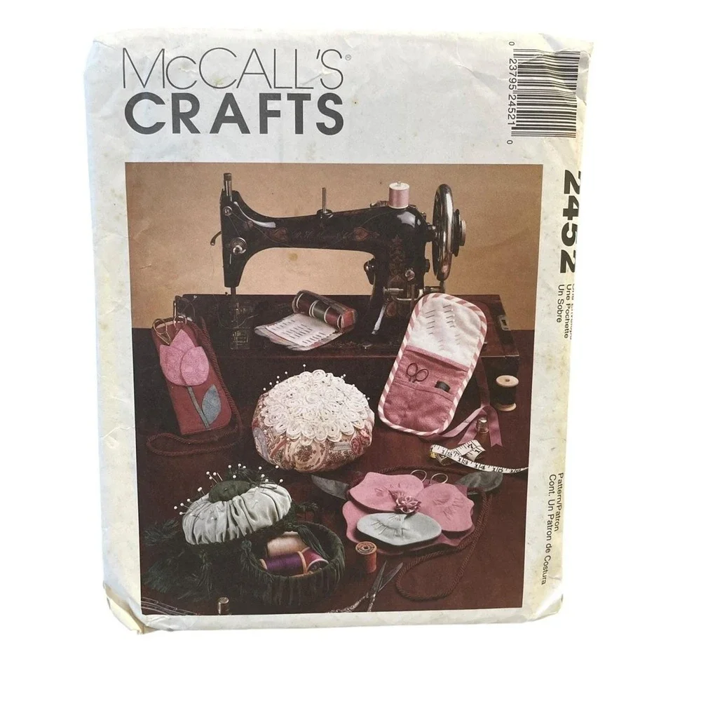 McCall's Crafts 2452 Sewing Organizers Pin Cushions‎ Pouches Bags Vintage 90s